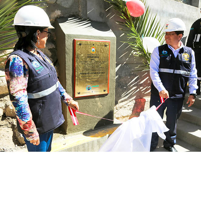 Inauguramos pistas y veredas en Huanca Solar