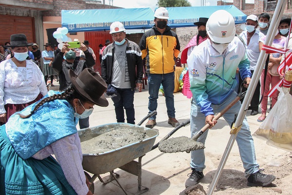 Inician construcción de pistas, veredas y graderías en AA.HH Alto Perú