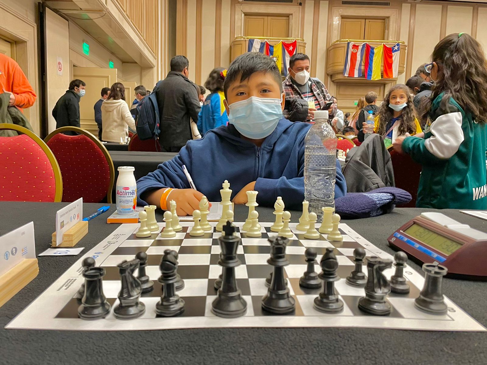 Joven ajedrecista ayacuchano destaca en Uruguay