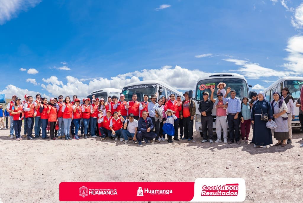 PARA LA ALEGRÍA DE LAS FAMILIAS DE QORIWILCA, ALCALDE DE HUAMANGA AMPLÍA COBERTURA DE LA RUTA 14
