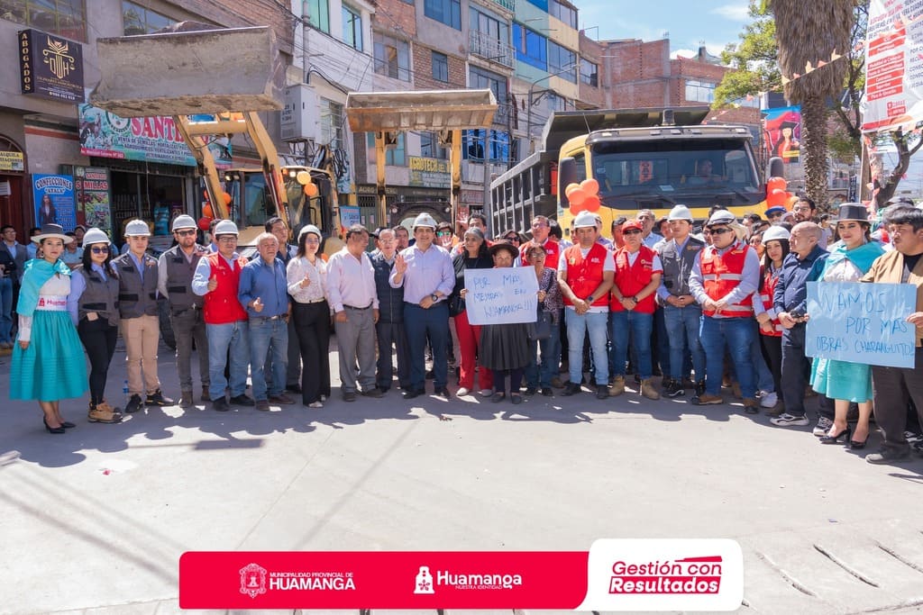 CON UNA INVERSIÓN DE MÁS DE 2.6 MILLONES DE SOLES, ALCALDE DE HUAMANGA INICIA LA CONSTRUCCIÓN DEL ÓVALO DEL DIOS WARI
