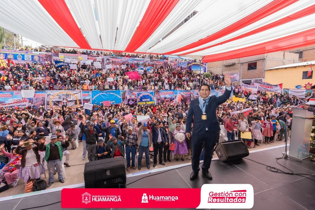 DESDE EL CORAZÓN DEL PUEBLO, CHARANGUITO SIGUE MARCANDO HISTORIA Y LO DEMOSTRÓ EN LA MULTITUDINARIA AUDIENCIA PÚBLICA 2025 EN BELÉN